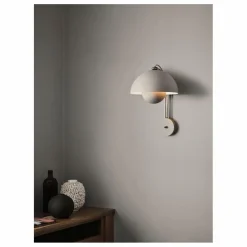 & Tradition Applique Flowerpot VP8 |