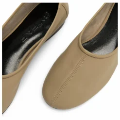 Femme BY FAR Ballerines Prudence Cuir Texturé |