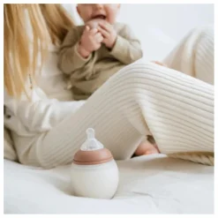 Elhée Biberon en silicone médical et tétine physiologique | Blossom Outlet