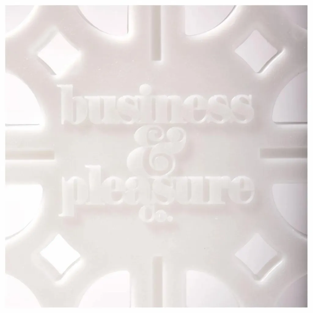 New Business & Pleasure Co. Bloc de glace | Blanc