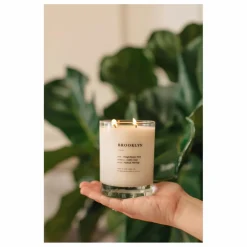 Brooklyn Candle Studio Bougie Escapist Brooklyn - 370 g Blanc New