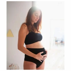 Mama Hangs Brassière Everyday | Noir Best