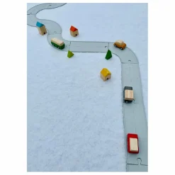 New Plan Toys Circuit en caoutchouc naturel et ses accessoires Multicolore