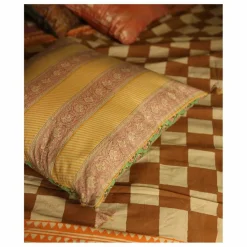 Online Doing Goods Coussin Emma en coton Multicolore