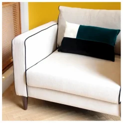 Maison Sarah Lavoine Coussin en velours Echec et mat | Bleu Sarah Hot