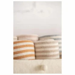 1+ in the family Couverture Jeanine |