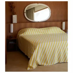 The Socialite Family Couvre lit Monastico en coton à rayures |