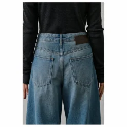 Femme Soeur Jean Eliott |