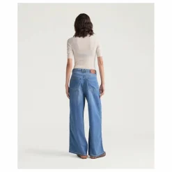 Momoni Jean Oak | Bleu Online