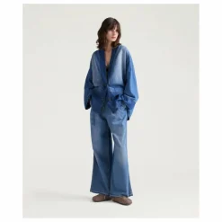 Momoni Jean Oak | Bleu Online