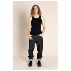 Enfant Finger in the nose Jean Ollibis |