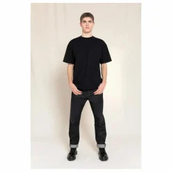 Enfant Finger in the nose Jean Ollibis |