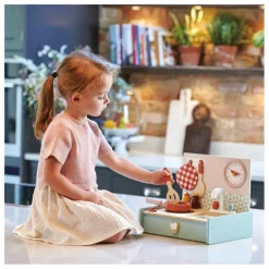 Tender Leaf Toys Kitchenette et ses accessoires en bois