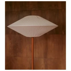 The Socialite Family Luminaires|Lampadaire Brera pied cuir et abat-jour coton plissé |