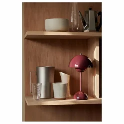 Discount & Tradition Lampe à poser Flowerpot VP3, Verner Panton, 1969 | Prune