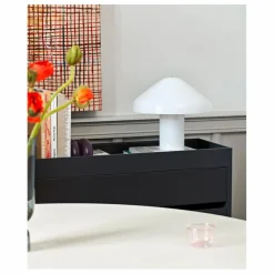 Hay Lampe à poser Pao en verre opale |