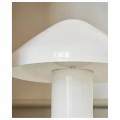 Hay Lampe à poser Pao en verre opale |