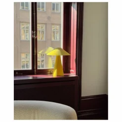 Manu Matters Luminaires|Lampe à poser Teen Jane |