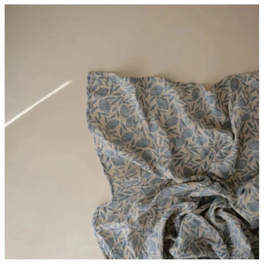 Mushie Gigoteuses, Tours De Lit|Gigoteuses, Emmaillotage|Lange d'emmaillotage Blue Flowers |