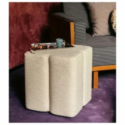 The Socialite Family Pouf Fiori en tissu tramé |