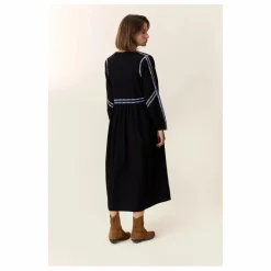 Femme Leon & Harper Robe Reeta Lad |