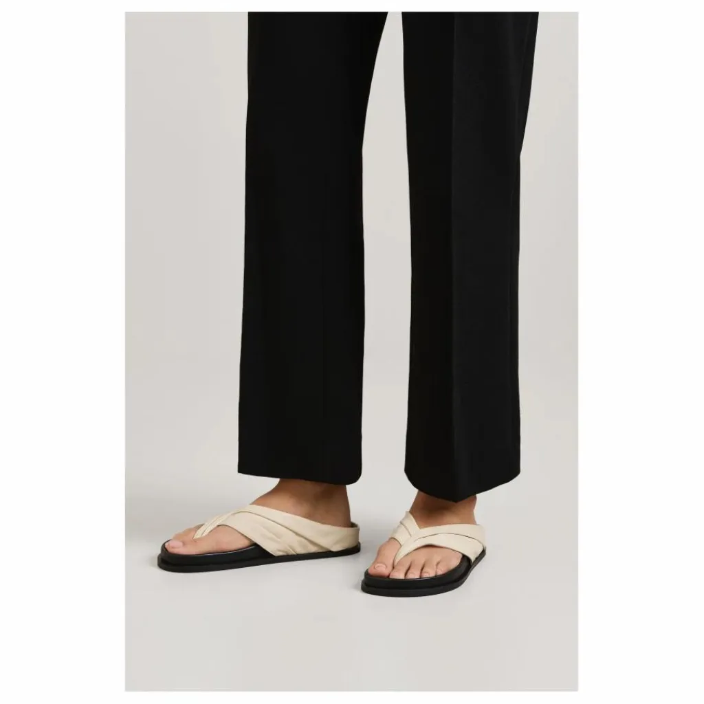 Hot A. Emery Sandales Shaw | Crème