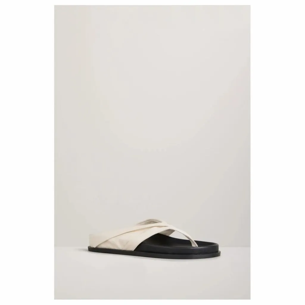 Hot A. Emery Sandales Shaw | Crème