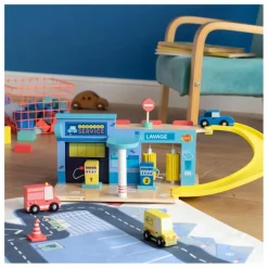 Moulin Roty Station service Avenue du Moulin Multicolore New