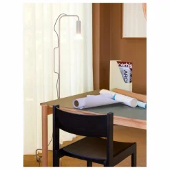 Hübsch Table à manger en chêne Oblique | Olive