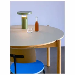 Hübsch Table à manger ronde Oblique |