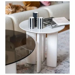 The Socialite Family Tables, Bureaux|Table d'appoint Carlotta en hêtre laqué |