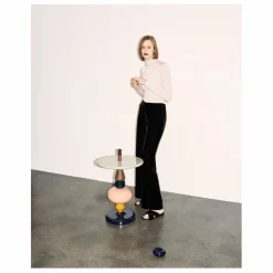 & Tradition Tables, Bureaux|Table d'appoint Shuffle en bois laquée - Mia Hamborg |