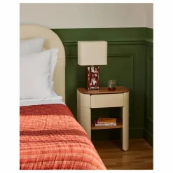 Maison Sarah Lavoine Table de chevet laquée Equilibre |