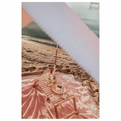 Business & Pleasure Co. Table de plage en teck