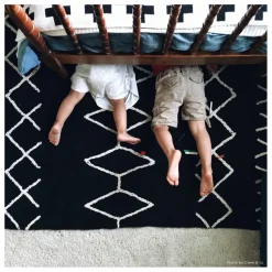 Enfant Lorena Canals Tapis Bereber