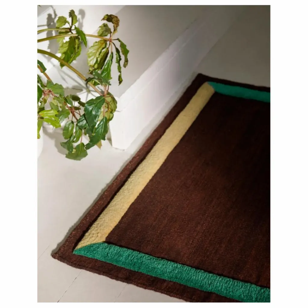 & Tradition Tapis Framed | Bordeaux Discount