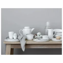Broste Copenhagen Tasse avec soucoupe en porcelaine Salt