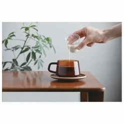 Kinto Tasse et soucoupe Sepia en teck | Ambre