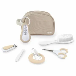 Enfant Béaba Trousse de toilette avec 7 accessoires |
