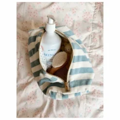 Homme/Femme Rose in April Trousse de toilette en éponge Vic rayée |