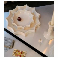 The Socialite Family Vide poche Tasca en céramique craquelé | Crème